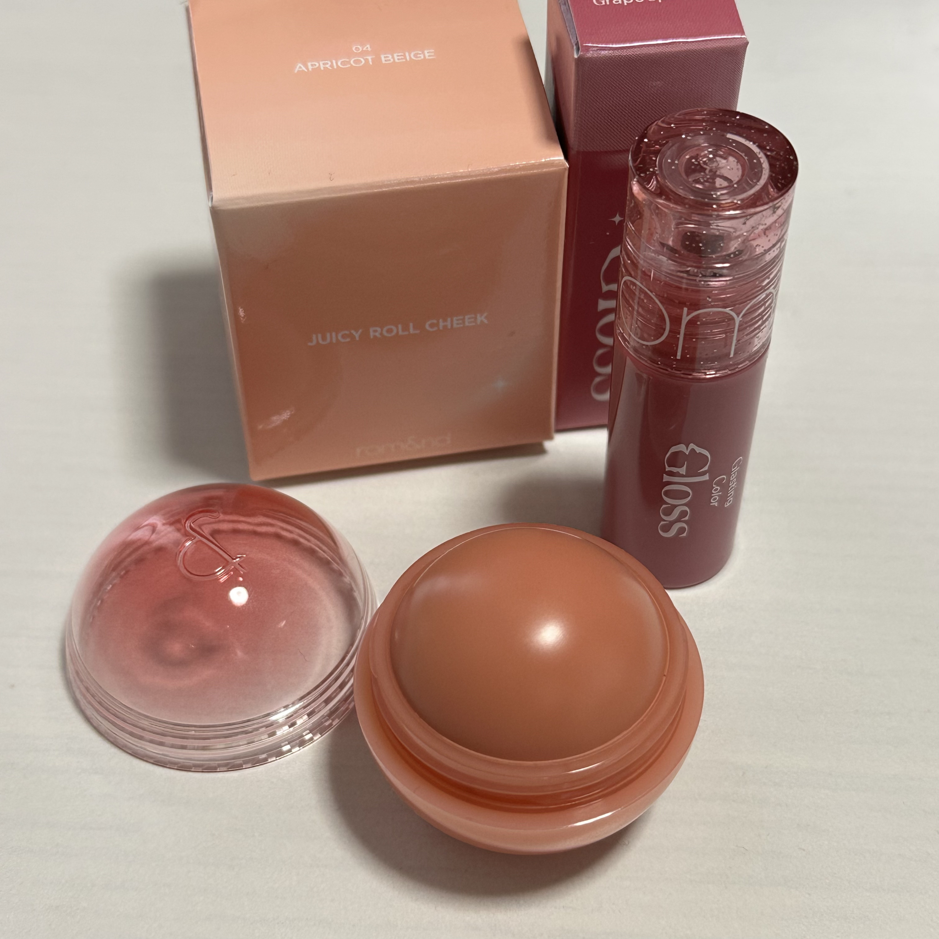 グラスティングカラーグロス/rom&nd/リップグロスを使ったクチコミ（2枚目）