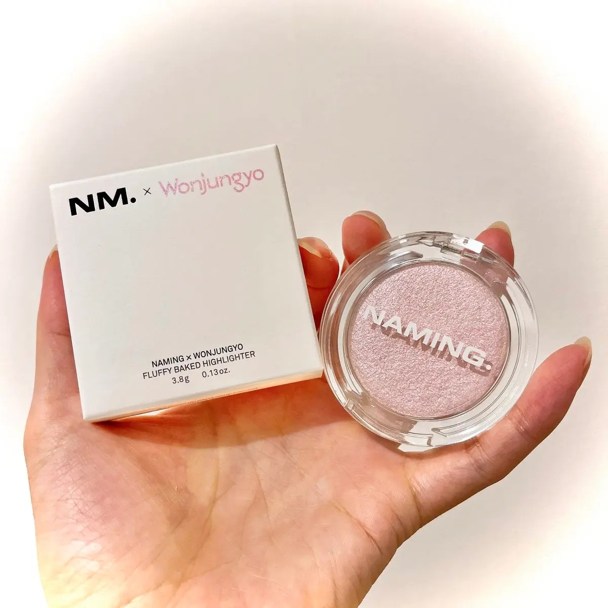 ネーミング フラッフィーベイクド ハイライター NW01/NAMING./パウダーハイライトを使ったクチコミ（2枚目）