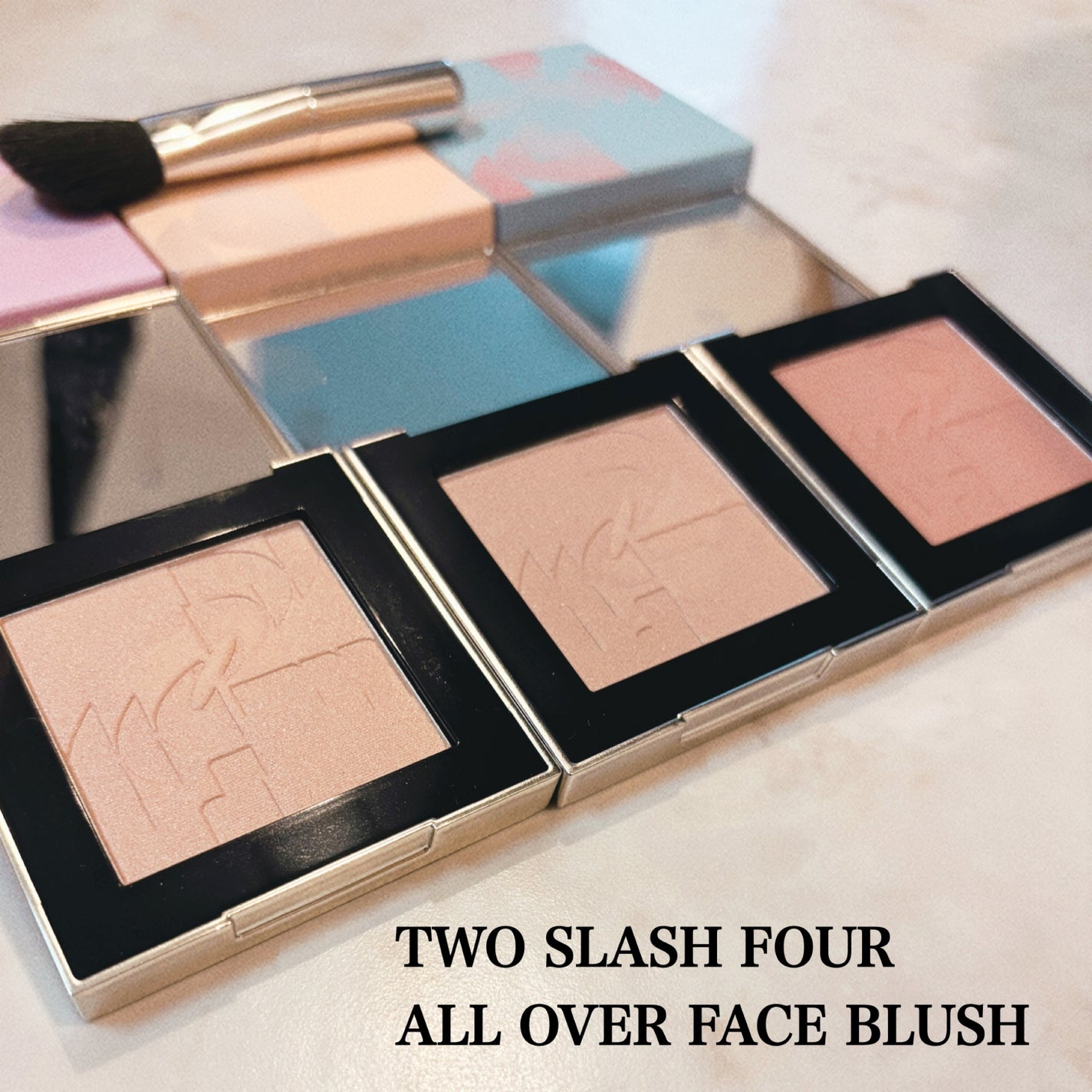 オールオーバーフェイスブラッシュ/TWO SLASH FOUR/パウダーチークを使ったクチコミ(1枚目)