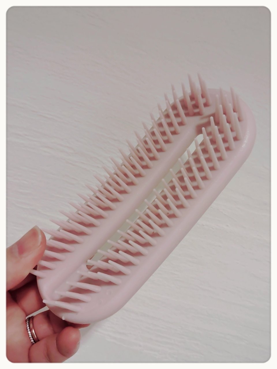 オーバルリングヘアブラシ 濡れ髪用オーバルリングヘアブラシ 濡れ髪用（ピンク）/貝印/ヘアブラシを使ったクチコミ（1枚目）