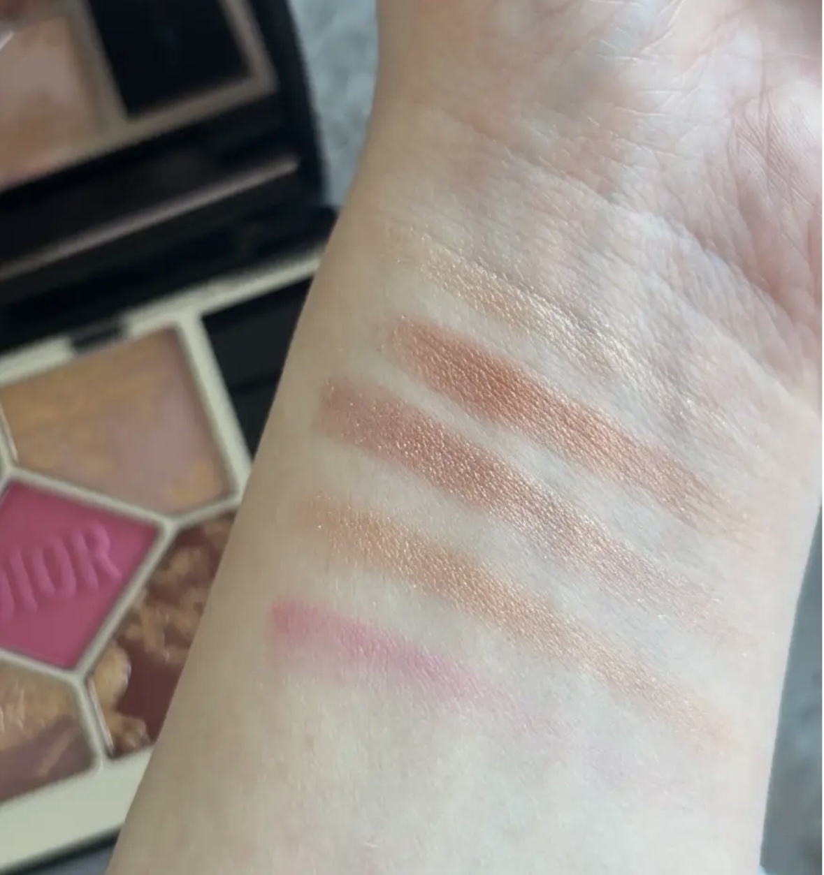 ディオールショウ サンク クルール/Dior/アイシャドウを使ったクチコミ（2枚目）