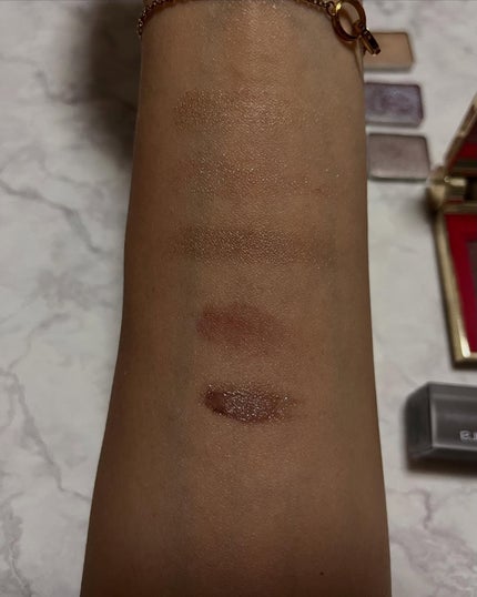 キヌケアグローアップ グリーム カシスイリュージョン 限定色/shu uemura/口紅を使ったクチコミ(2枚目)