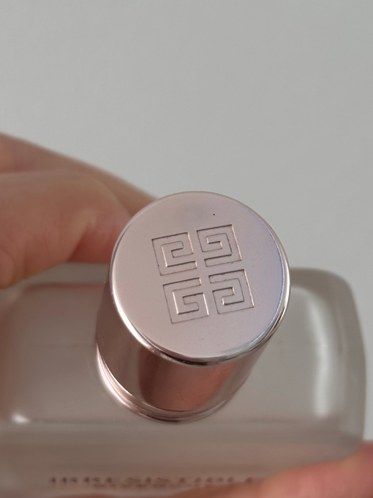 イレジスティブル ヘア ミスト/GIVENCHY/ヘアミストを使ったクチコミ(4枚目)