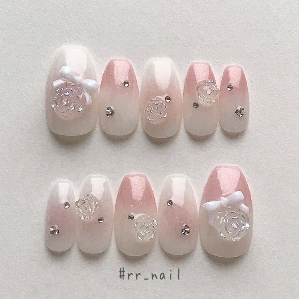 うるうるネイル　ぷっくりちゅるん　ピンク　シアーホワイト うるうるネイルのネイルデザイン | LIPS