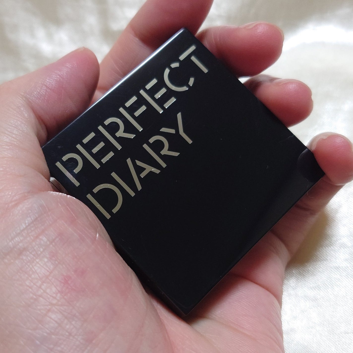 トランスルーシェント ブルーリング セッティング パウダー/PERFECT DIARY/プレストパウダーを使ったクチコミ(3枚目)