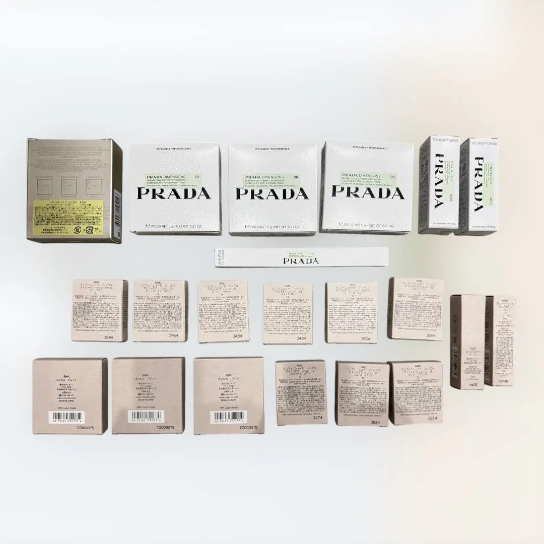 たむ【フォロバします】 on LIPS 「2日分の購入品🖤ᩚ並べてて気分高まったのにアイシャドウ爪で削っ..」(2枚目)