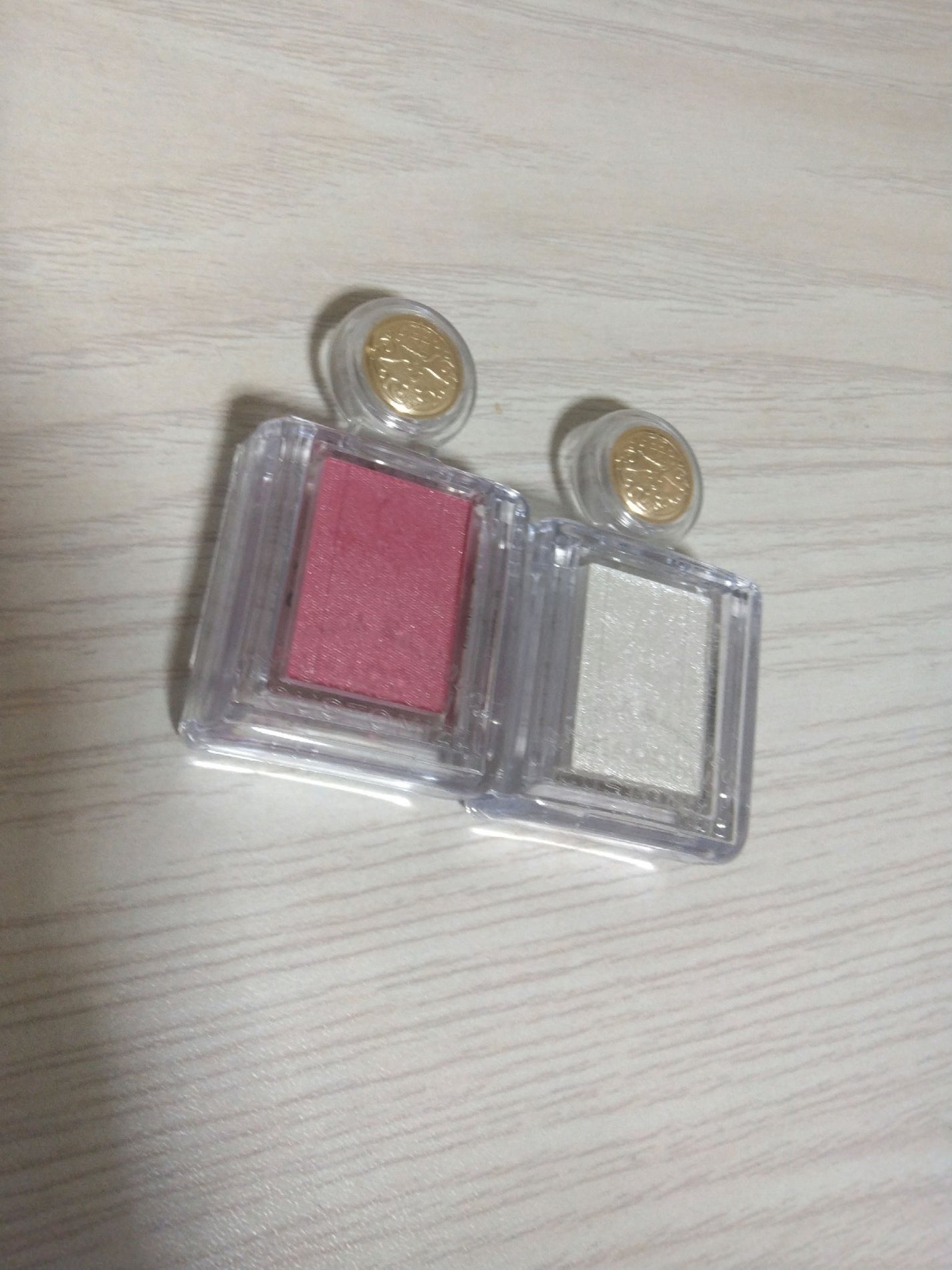 シャドーカスタマイズ/MAJOLICA MAJORCA/単色アイシャドウを使ったクチコミ(1枚目)