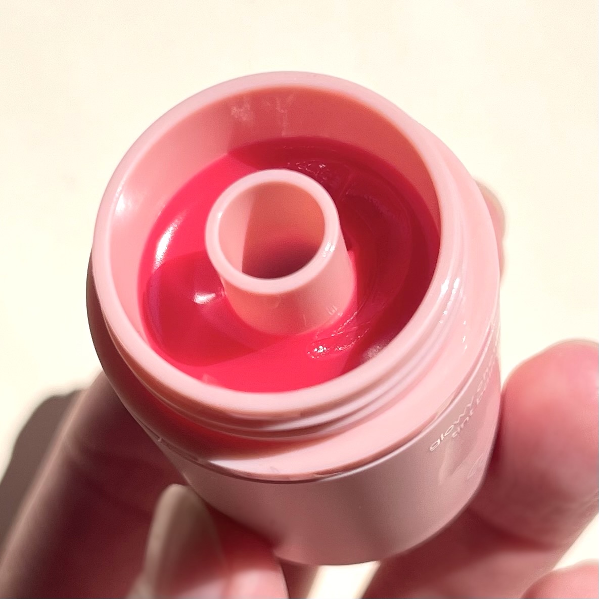 GLOWY TINT BALM 01 APPLE BALM/AOU/リップグロスを使ったクチコミ（3枚目）