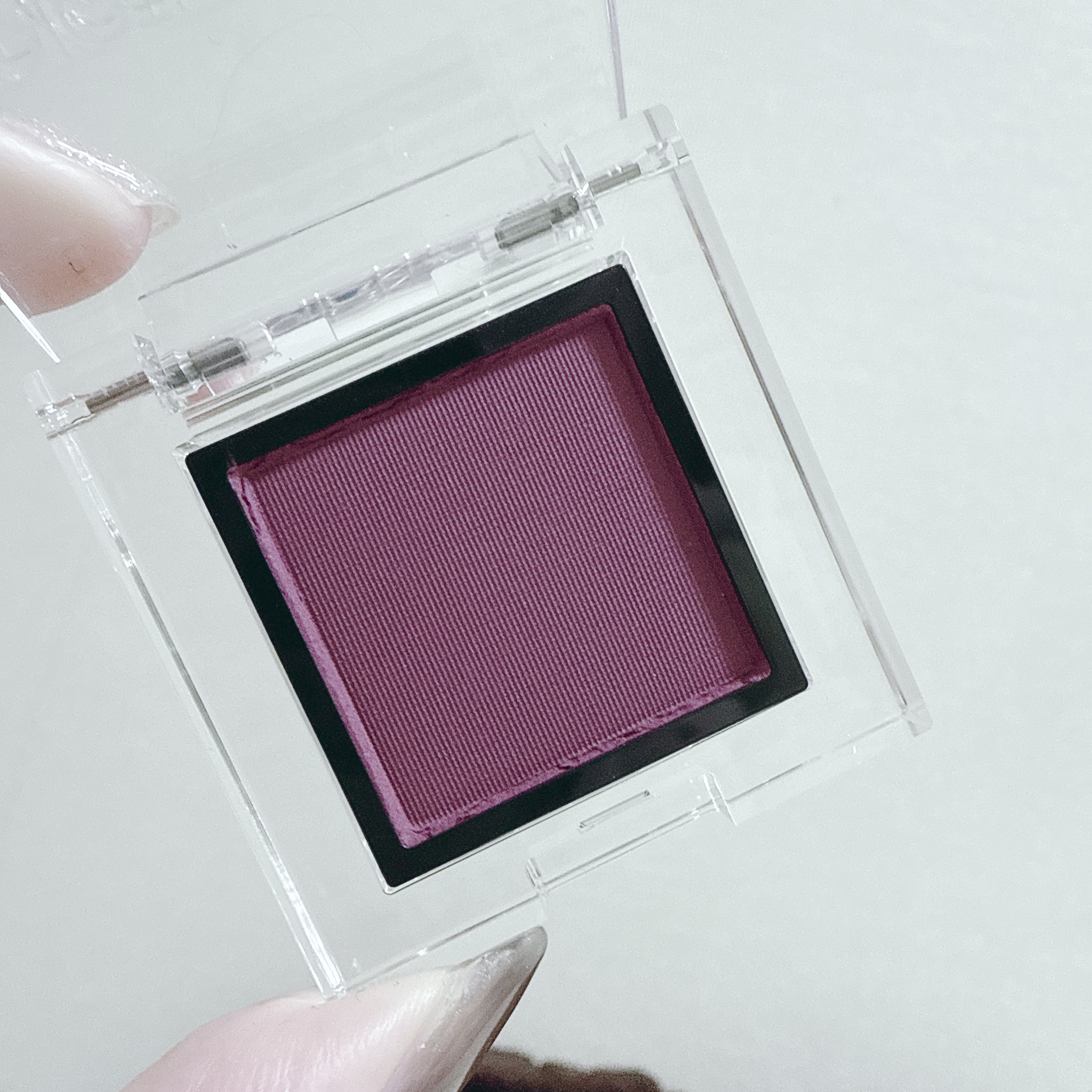 アディクション ザ アイシャドウ マット 018M Cassis/ADDICTION/単色アイシャドウを使ったクチコミ（1枚目）