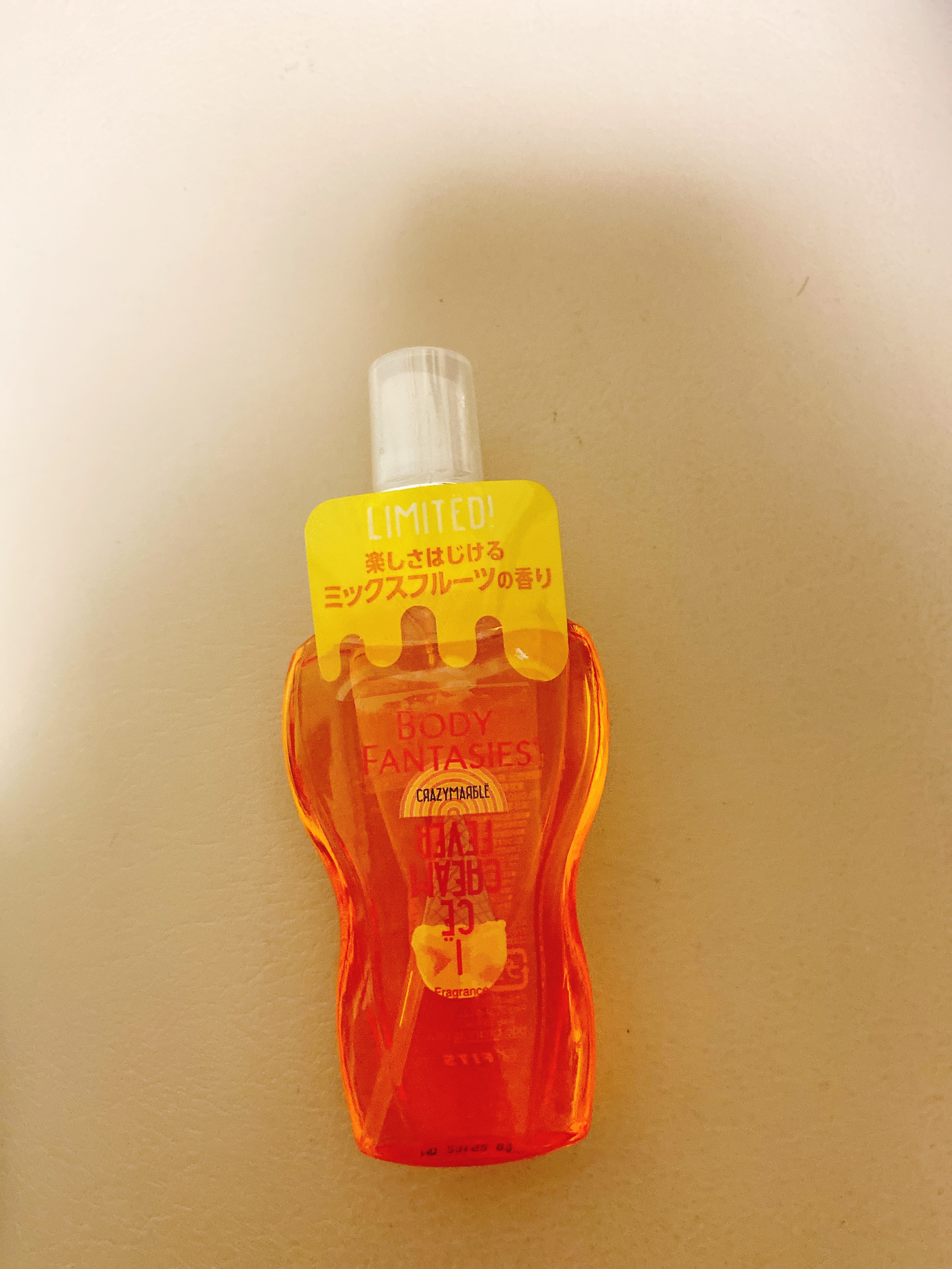 ボディファンタジー ボディスプレー クレイジーマーブルのクチコミ「ボディファンタジー　ボディスプレー クレイジーマーブル🥭

ボディファンタジーシリーズの限定の.....」（1枚目）