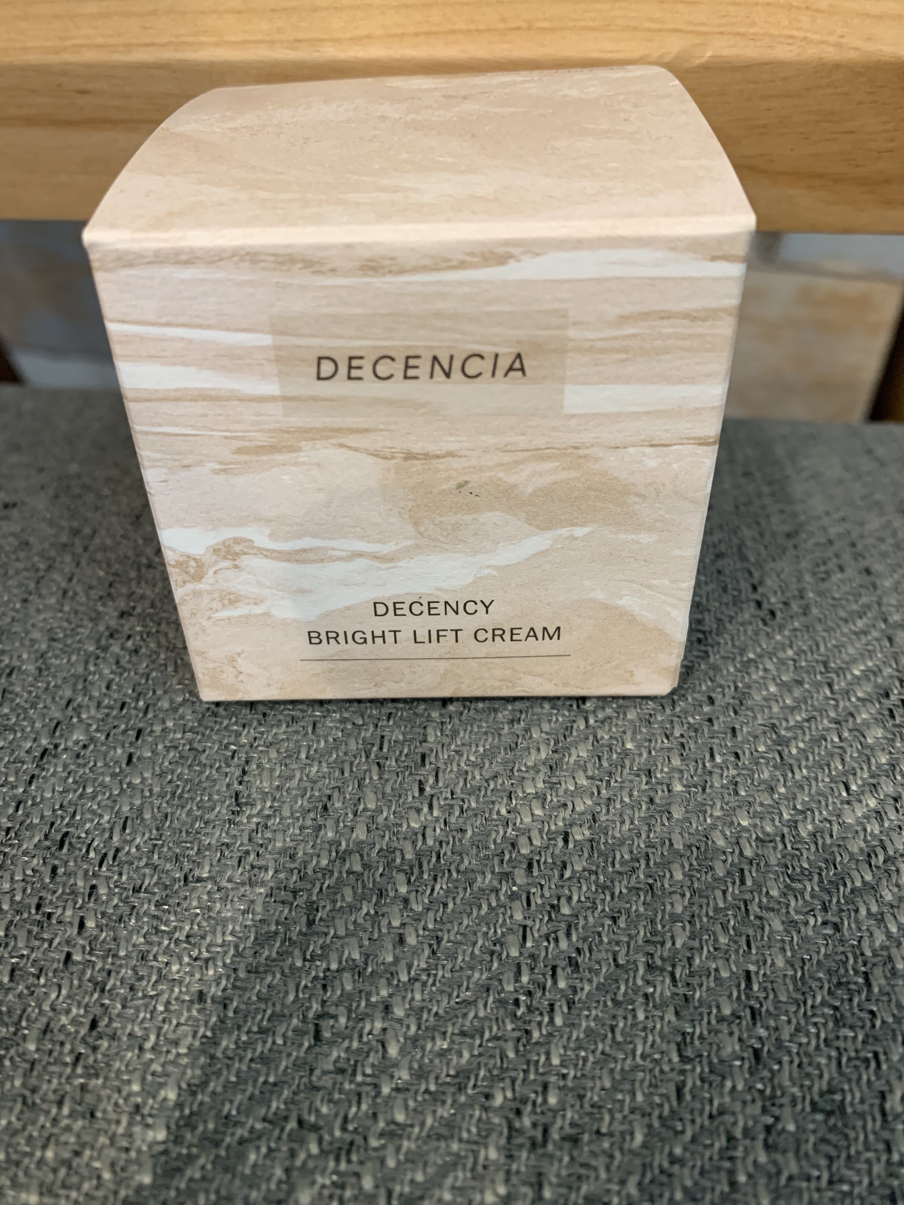 ディセンシア ディセンシー ブライトリフト クリーム/DECENCIA/フェイスクリームを使ったクチコミ（1枚目）
