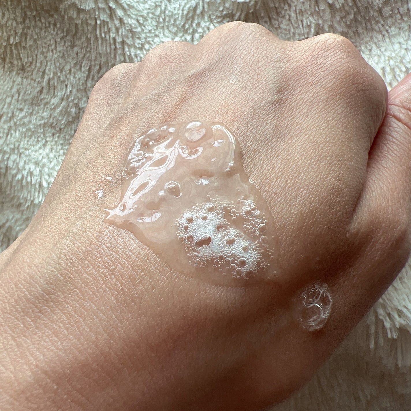 フローズンスプレー ホワイトサボンの香り/スキューズミー/デオドラント・制汗剤を使ったクチコミ(2枚目)