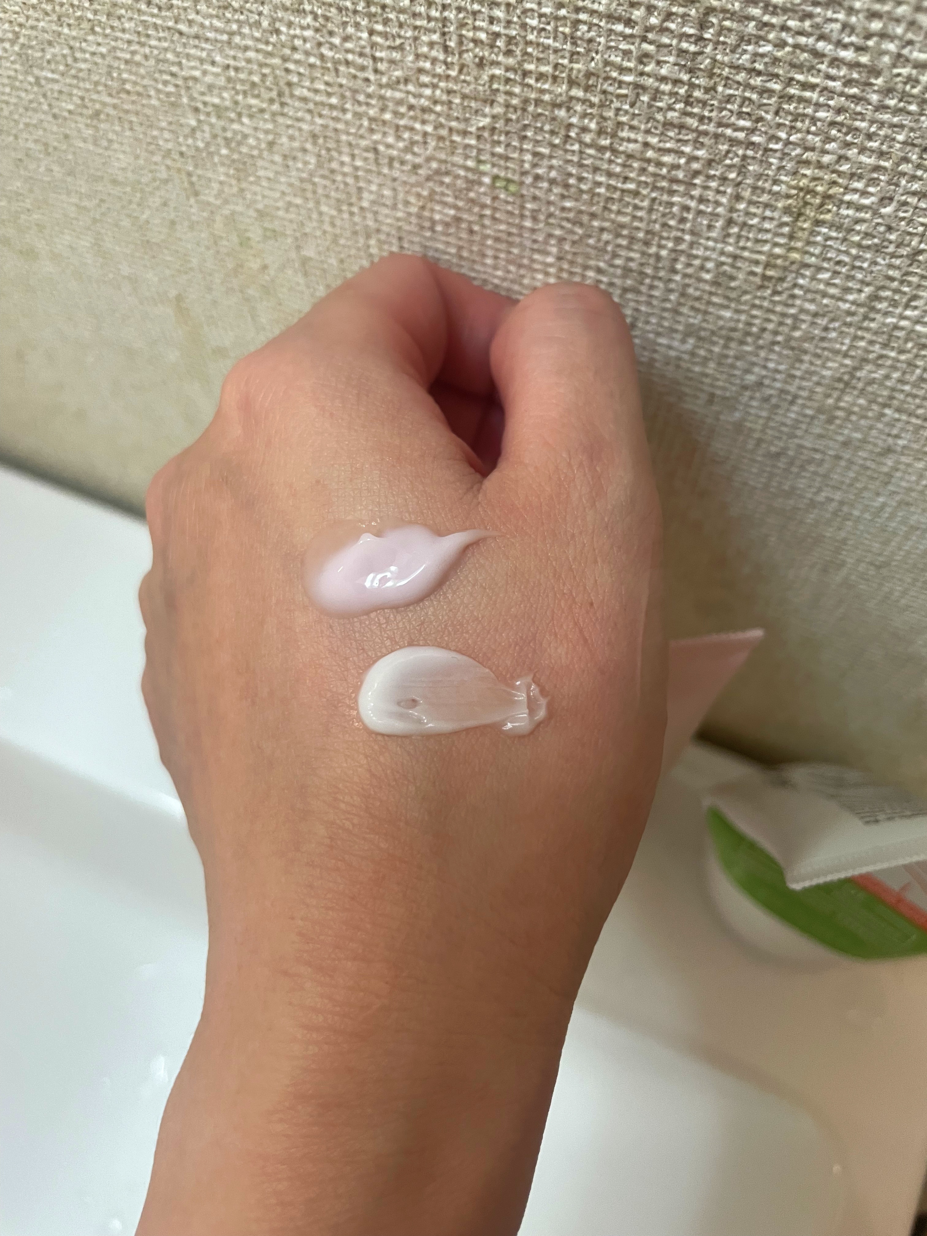 バスト・ファーミング・マッサージクリーム/Palmer’s (海外)/バスト・ヒップケアを使ったクチコミ（2枚目）