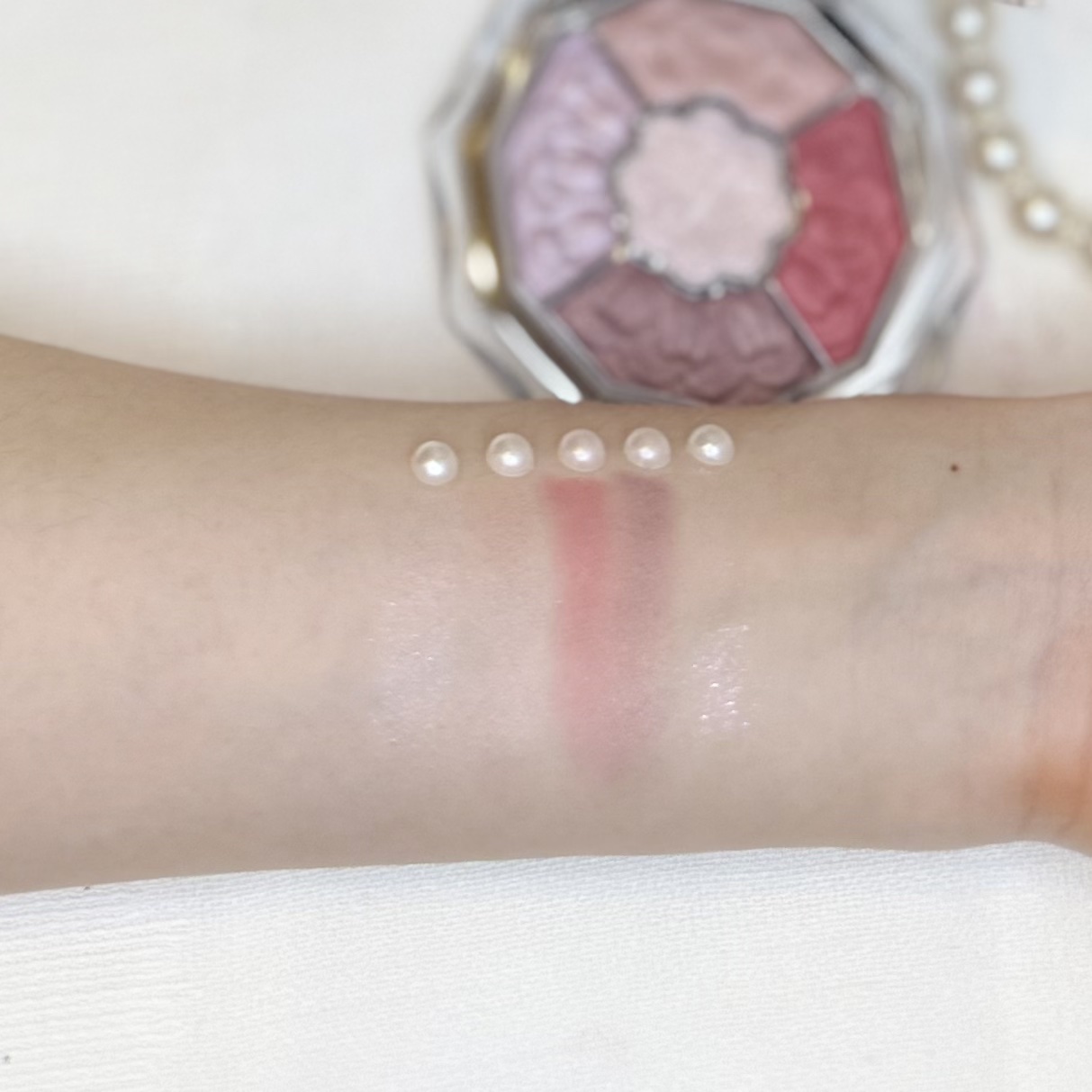 ジルスチュアート ブルームクチュール アイズ　ジュエルドブーケ 14 verbena morganite/JILL STUART/アイシャドウパレットを使ったクチコミ（2枚目）