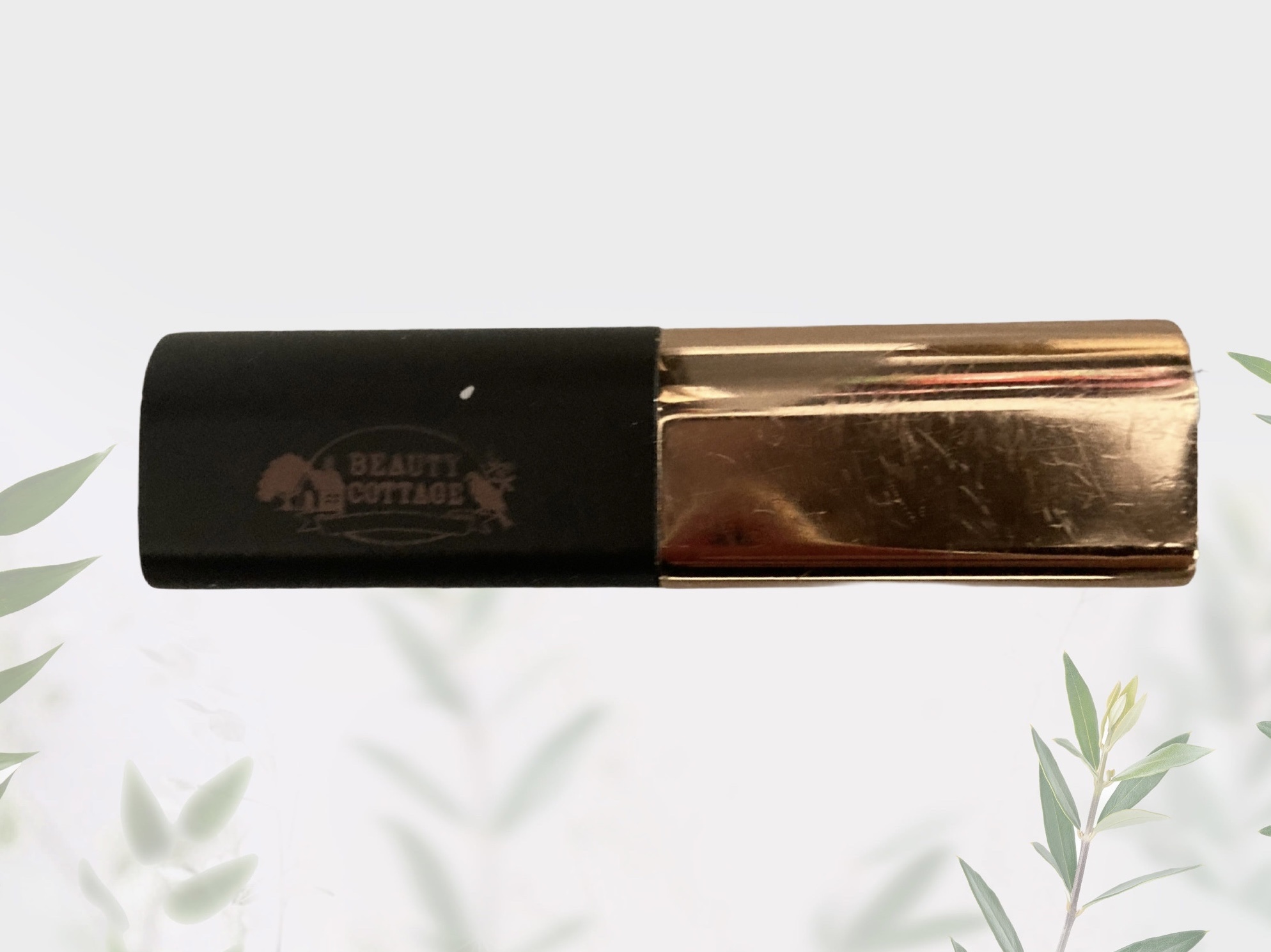 LUXURY VELVET MATTE LIPSTICK/Beauty Cottage/口紅を使ったクチコミ（1枚目）