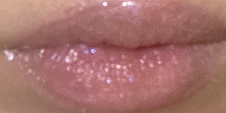 ジルスチュアート　リップブロッサム グロウ 103 berry yogurt<ギルティパフェタイム>(限定色)/JILL STUART/口紅を使ったクチコミ（3枚目）