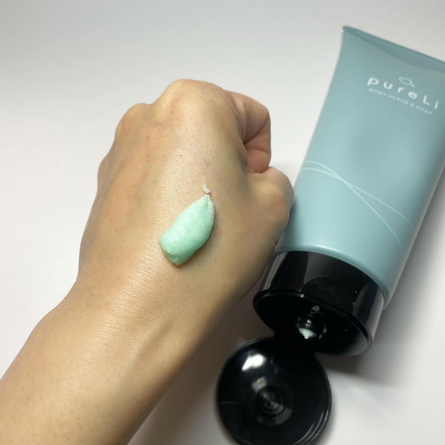 pureLiボディスクラブ＆ボディソープ　マンダリンウッドの香り/pureLi/ボディスクラブを使ったクチコミ（3枚目）