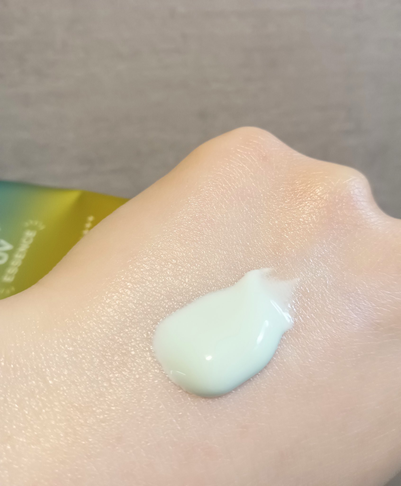 スキンアクア トーンアップUVエッセンス/スキンアクア/日焼け止めクリームを使ったクチコミ（2枚目）