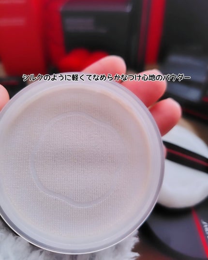 シンクロスキン インビジブル シルク ルースパウダー ラディアント/SHISEIDO/ルースパウダーを使ったクチコミ(3枚目)