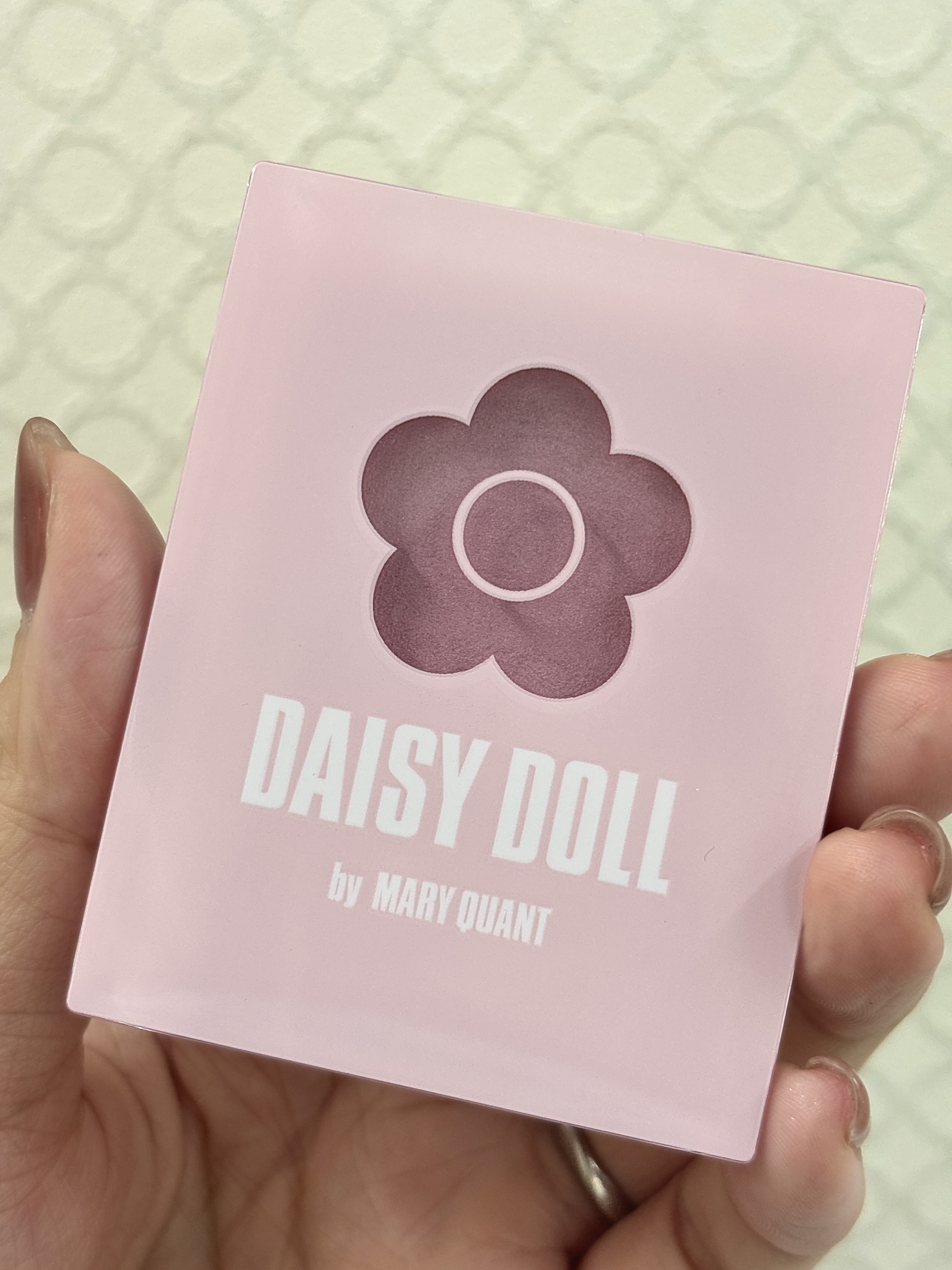 パウダーブラッシュ/DAISY DOLL by MARY QUANT/パウダーチークを使ったクチコミ（3枚目）