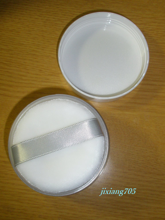 プレミアムUVプロテクションパウダー/アグレデュール/日焼け止めパウダーを使ったクチコミ（3枚目）