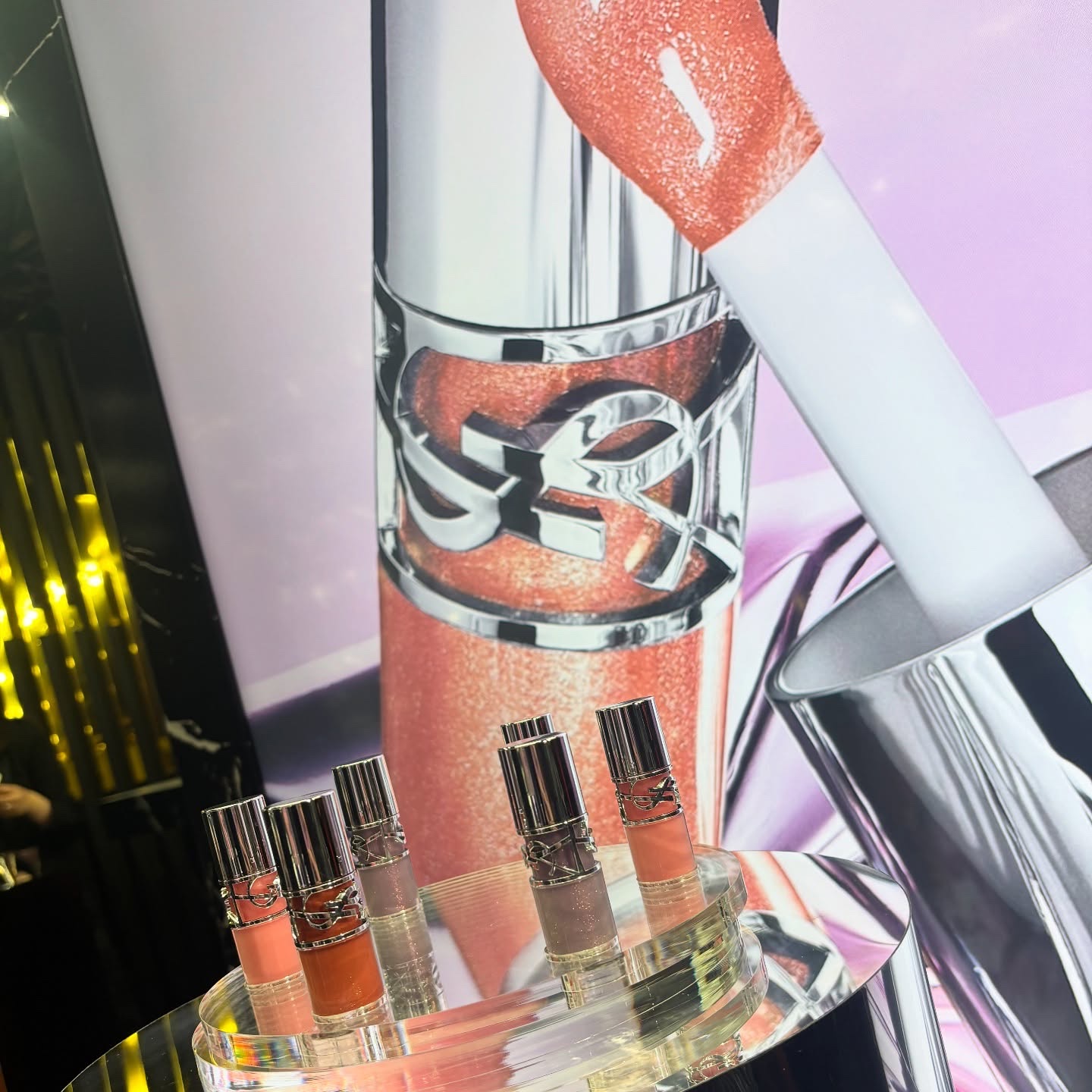 YSL ラブシャイン オイル グロス #1 サンダー スティラー/YVES SAINT LAURENT BEAUTE/リップグロスを使ったクチコミ（1枚目）