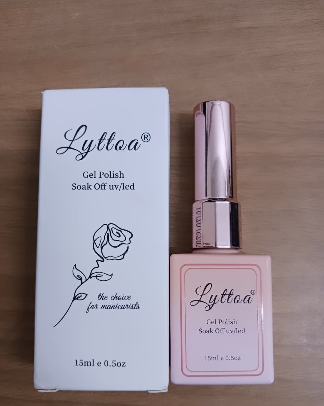 rikonikopooh フォロバ on LIPS 「🪻🤍🪻Sheinのマグネットネイルを初めて購入しました粘度は高..」(3枚目)