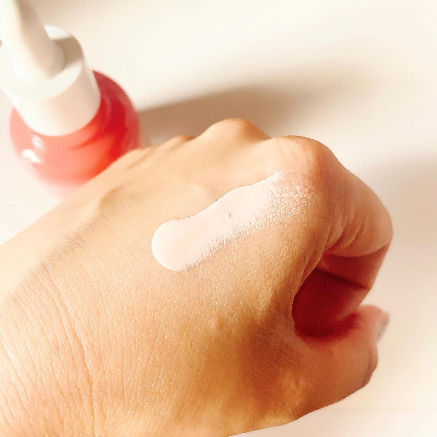 ピルソ グラシアエアフィットトーンアップサンアンプル SPF50 PA+++/feelxo/化粧下地を使ったクチコミ（2枚目）