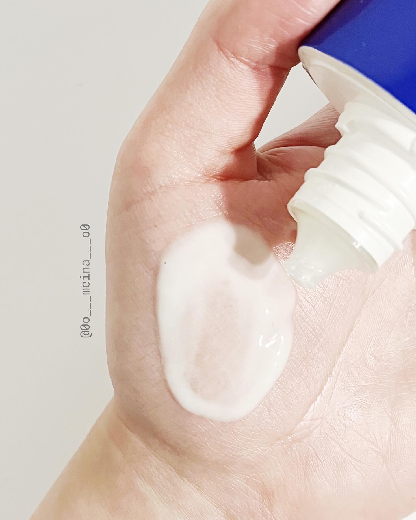 ニベアUV ディープ プロテクト＆ケア ジェル/ニベア/日焼け止めジェルを使ったクチコミ（2枚目）