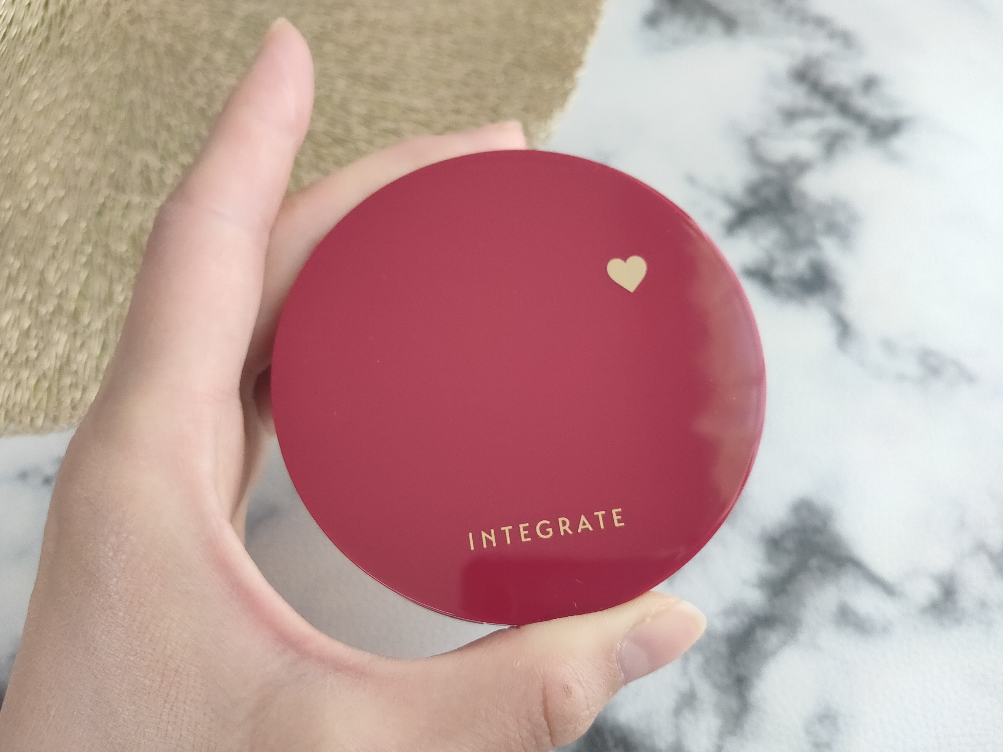 インテグレート プロフィニッシュクッション/インテグレート/クッションファンデーションを使ったクチコミ（3枚目）