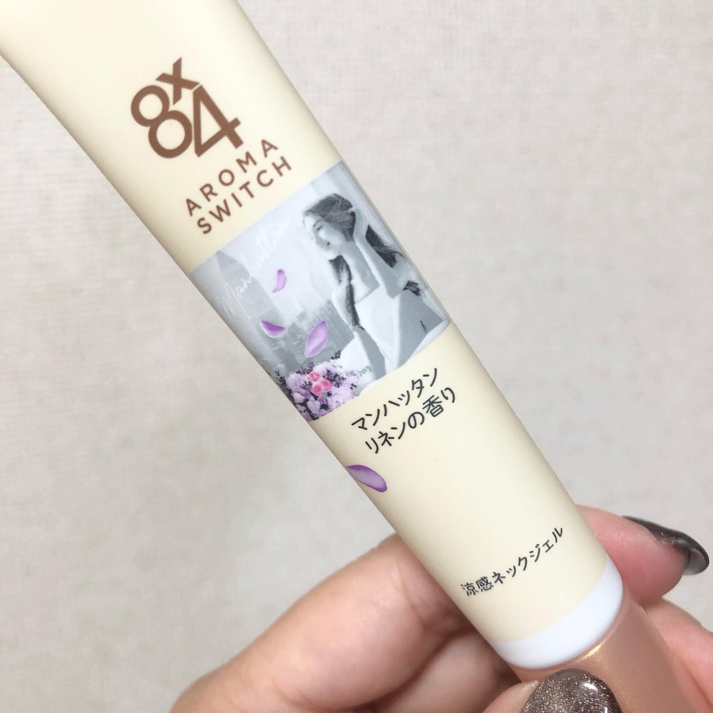 8x4 アロマスイッチ 涼感ネックジェル パリスブーケの香り/8x4/デオドラント・制汗剤を使ったクチコミ(2枚目)