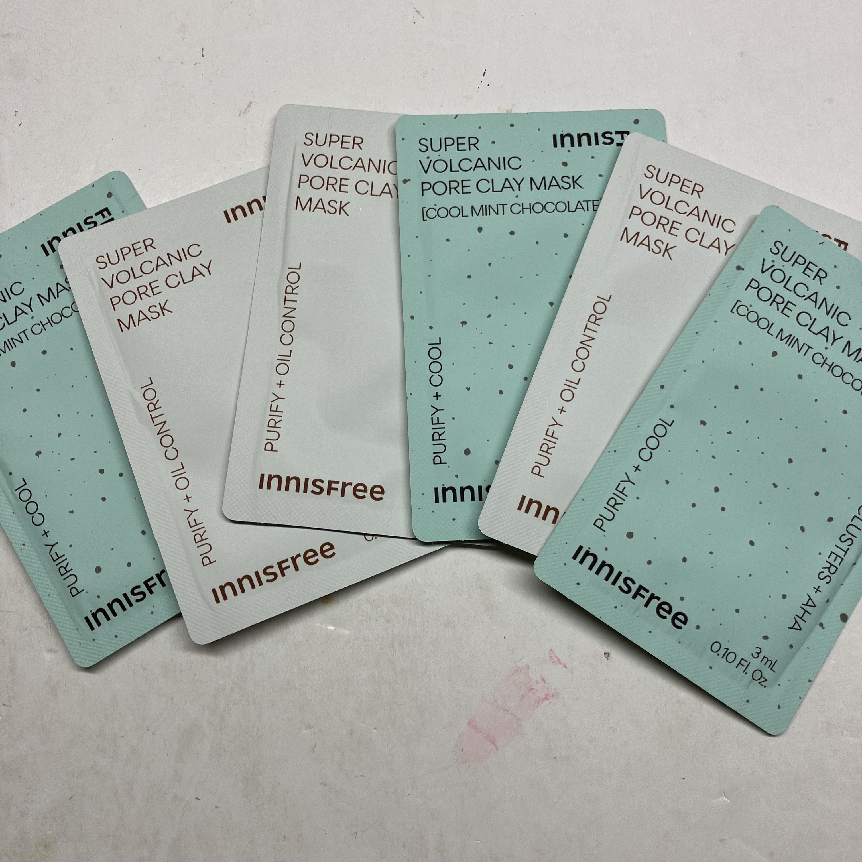スーパーヴォルカニック　ポア　クレイマスク　クールミントチョコレート/innisfree/洗い流すパック・マスクを使ったクチコミ（1枚目）