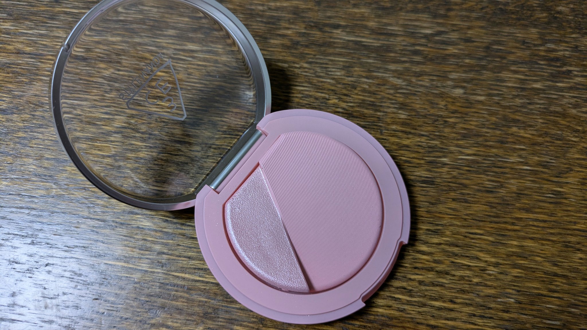 3CE ブラッシュライター/3CE/パウダーチークを使ったクチコミ（2枚目）