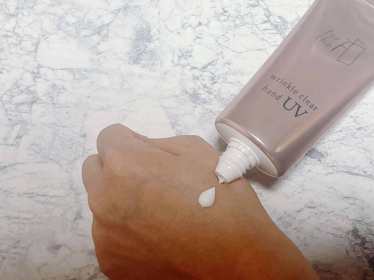 フォーザエフ 薬用 リンクルクリア ハンド UV /ナリスアップ/ハンドクリームを使ったクチコミ（2枚目）