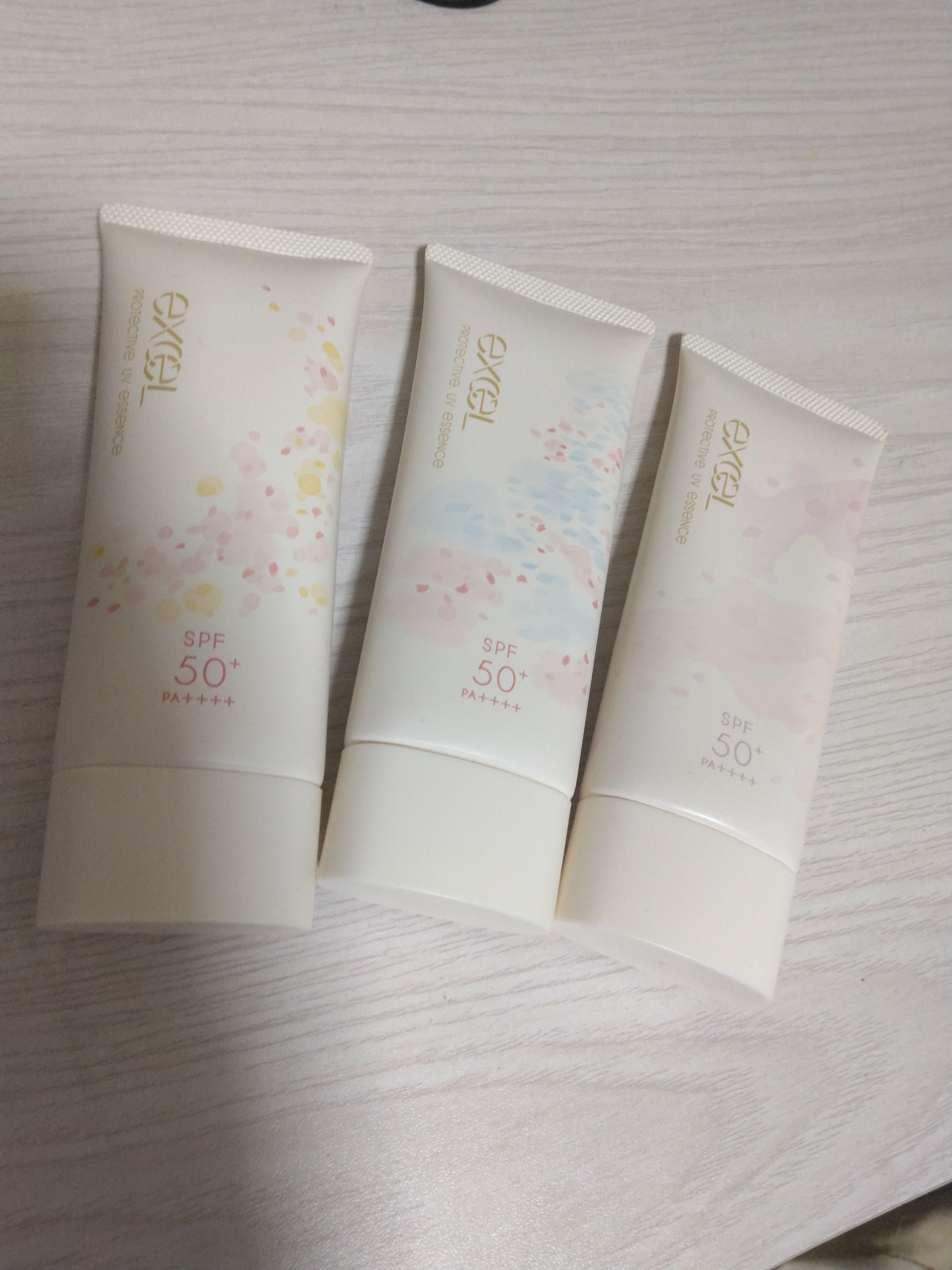 プロテクティブ UVエッセンス/excel/日焼け止めローションを使ったクチコミ（3枚目）