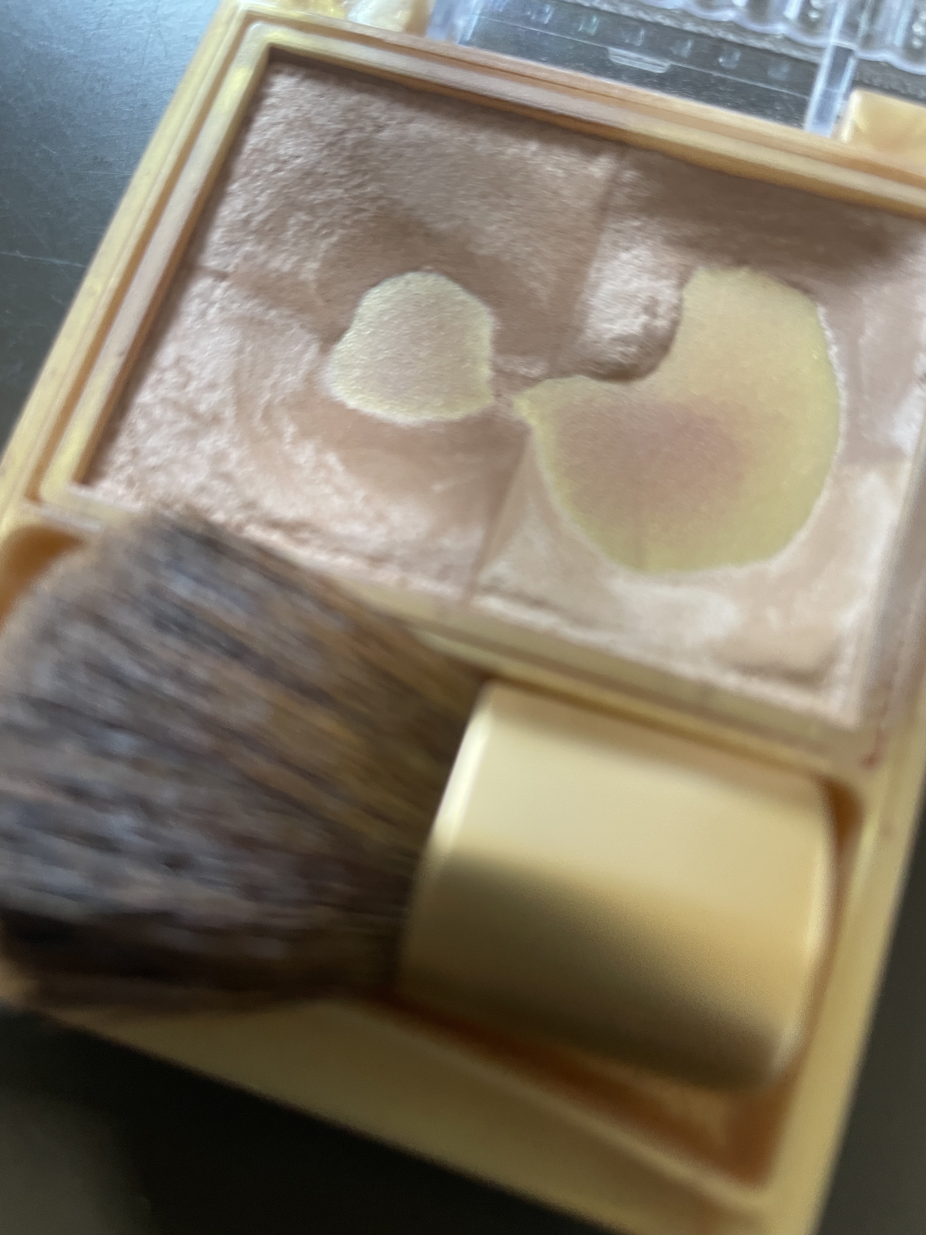 スウィーツ スウィーツ プレミアムショコラシェーディングのクチコミ「スウィーツ スウィーツ　プレミアムショコラシェーディング　01　ココアブラウン　¥1,320
.....」（1枚目）