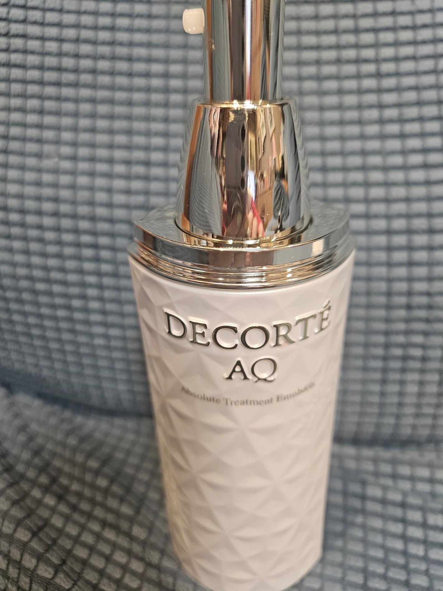 AQ アブソリュート エマルジョン マイクロラディアンス Ⅱ/DECORTÉ/乳液を使ったクチコミ(2枚目)