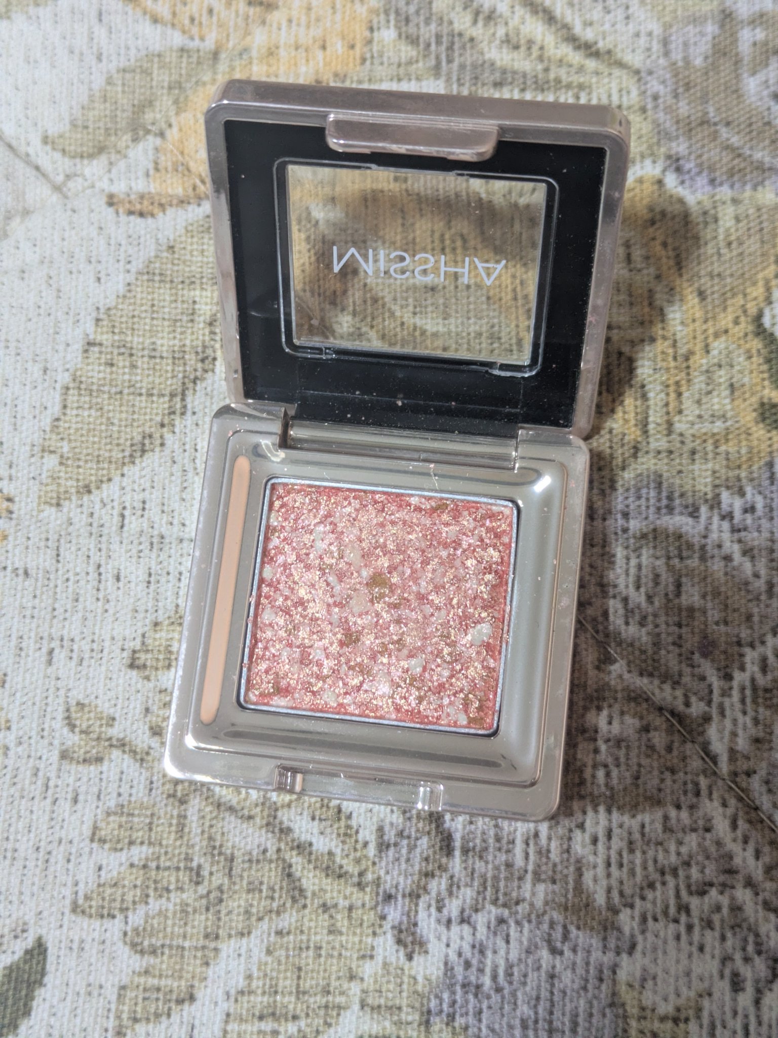 グリッタープリズム シャドウ/MISSHA/グリッターを使ったクチコミ（2枚目）