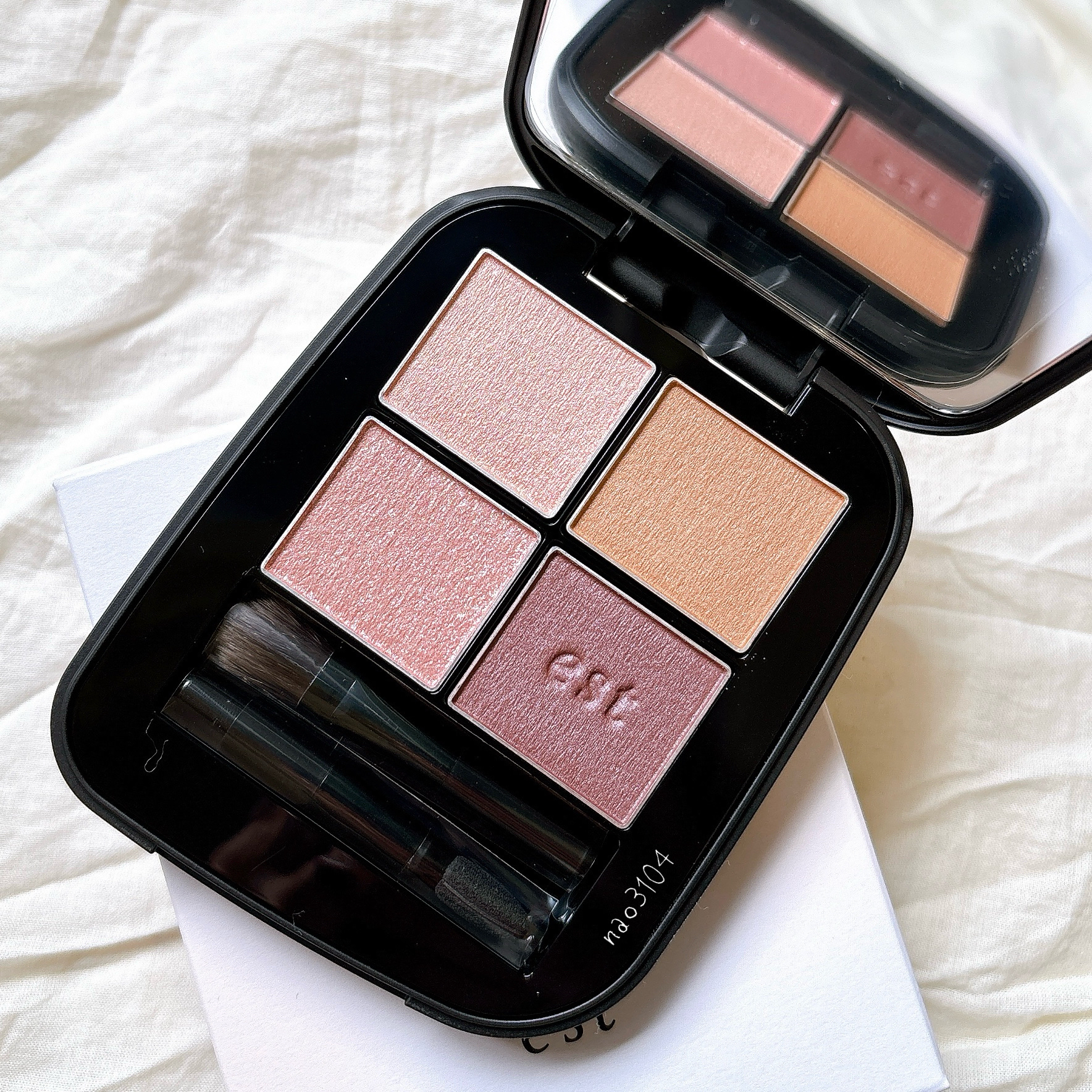 エスト　トランスフィア ブラッシュ・アイカラー　01 2点セット エスト トランスフィア アイカラー | est（エスト）公式