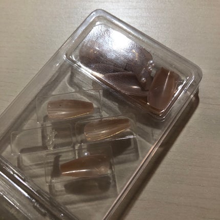 コスメオタ フォロバ on LIPS 「至急!!!!!!これSHEINで買ったネイルチップ何ですけどリ..」(1枚目)