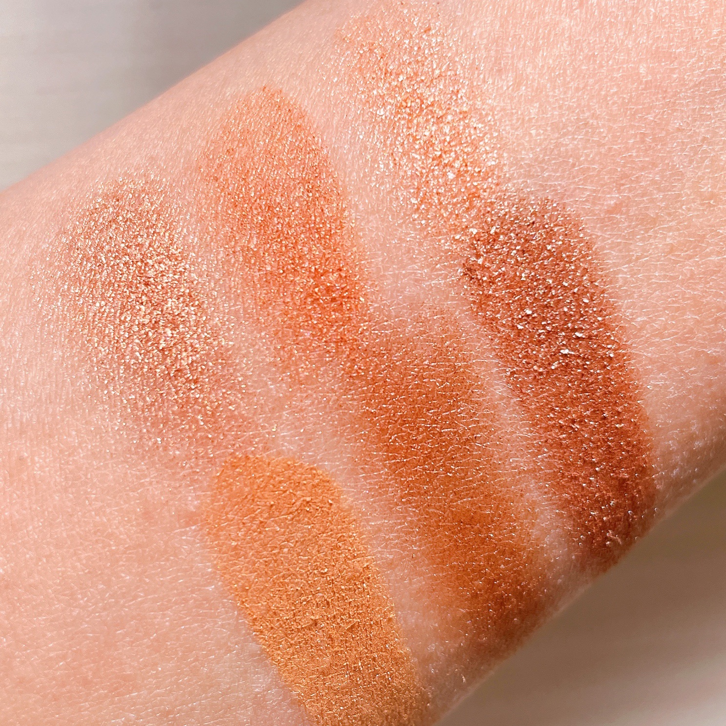 6色アイシャドウパレット/and us/アイシャドウパレットを使ったクチコミ（2枚目）