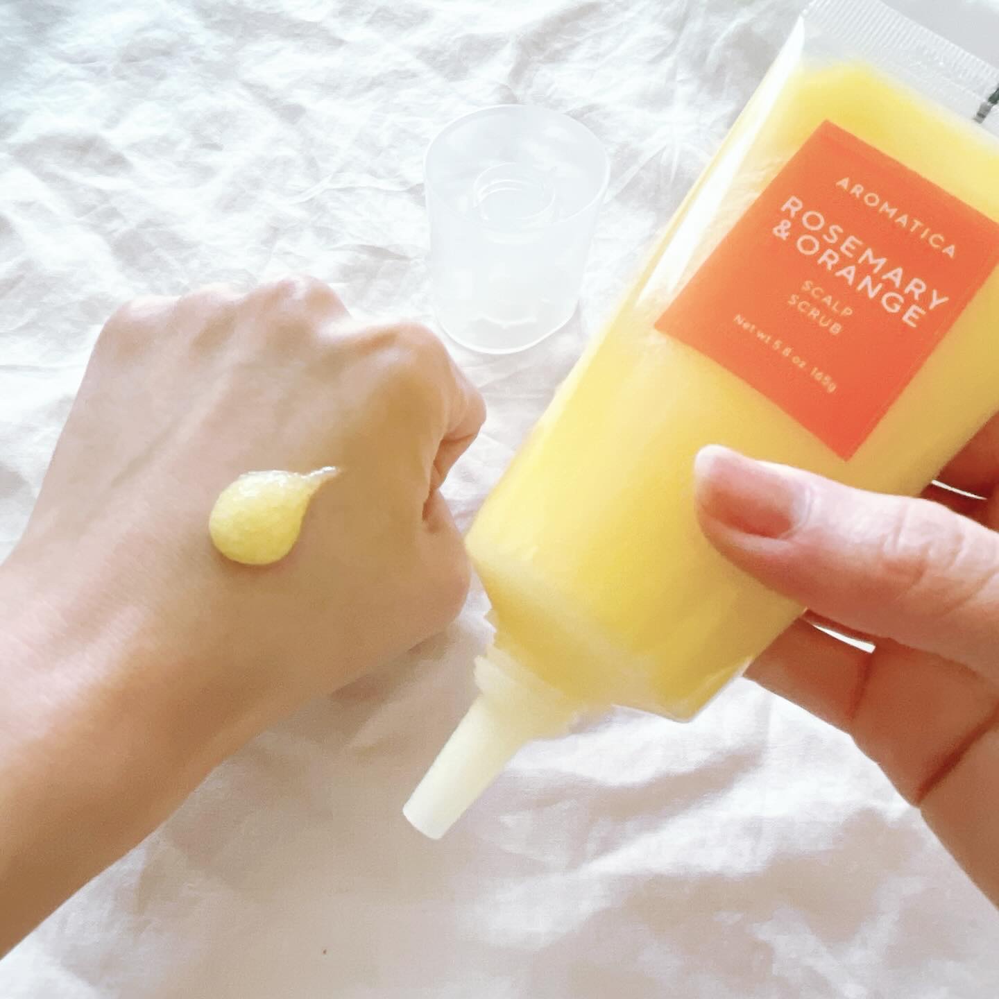 ローズマリー＆オレンジ スカルプスクラブ/AROMATICA/ヘッドスクラブを使ったクチコミ（2枚目）