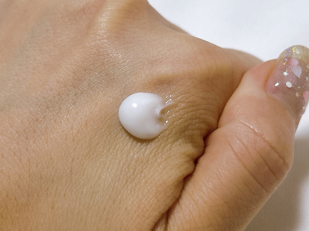 ジルスチュアート ホワイトフローラル  ハンドクリーム (しっとり)/JILL STUART/ハンドクリームを使ったクチコミ（3枚目）