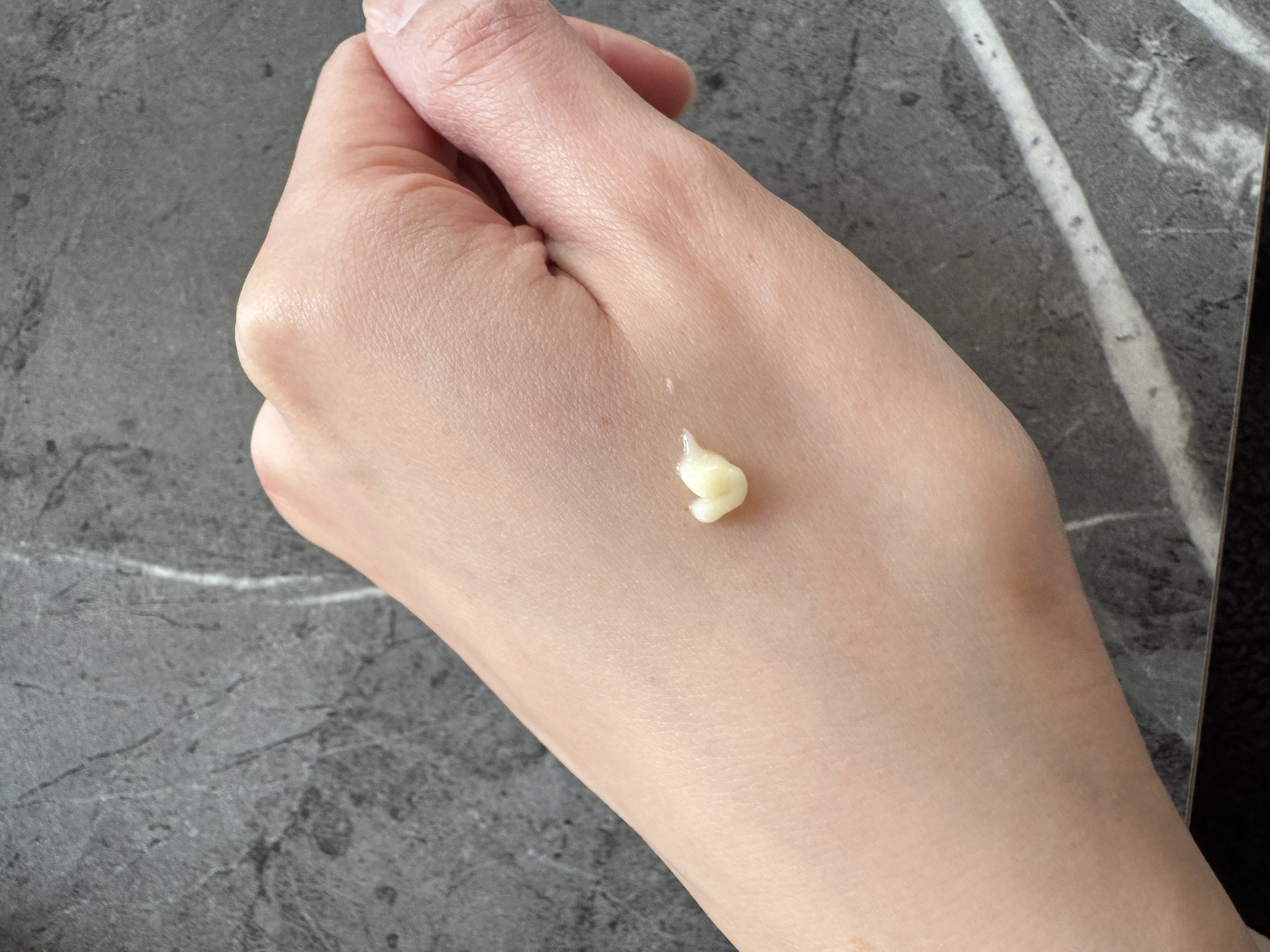 レチノール 0.1 カフェイン リバイタライジング アイクリーム/Anua/アイケア・アイクリームを使ったクチコミ（2枚目）