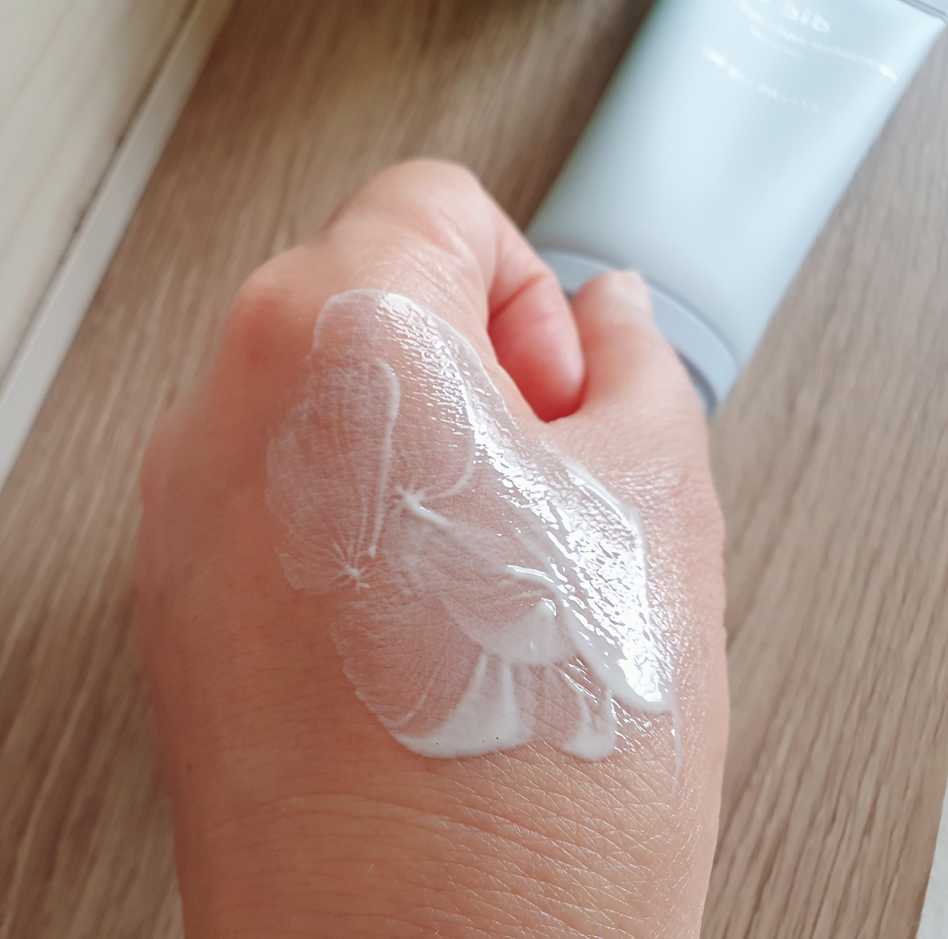 水分草ヒアルロンサンクリームウォータリーチューブ/Abib /日焼け止めクリームを使ったクチコミ（3枚目）