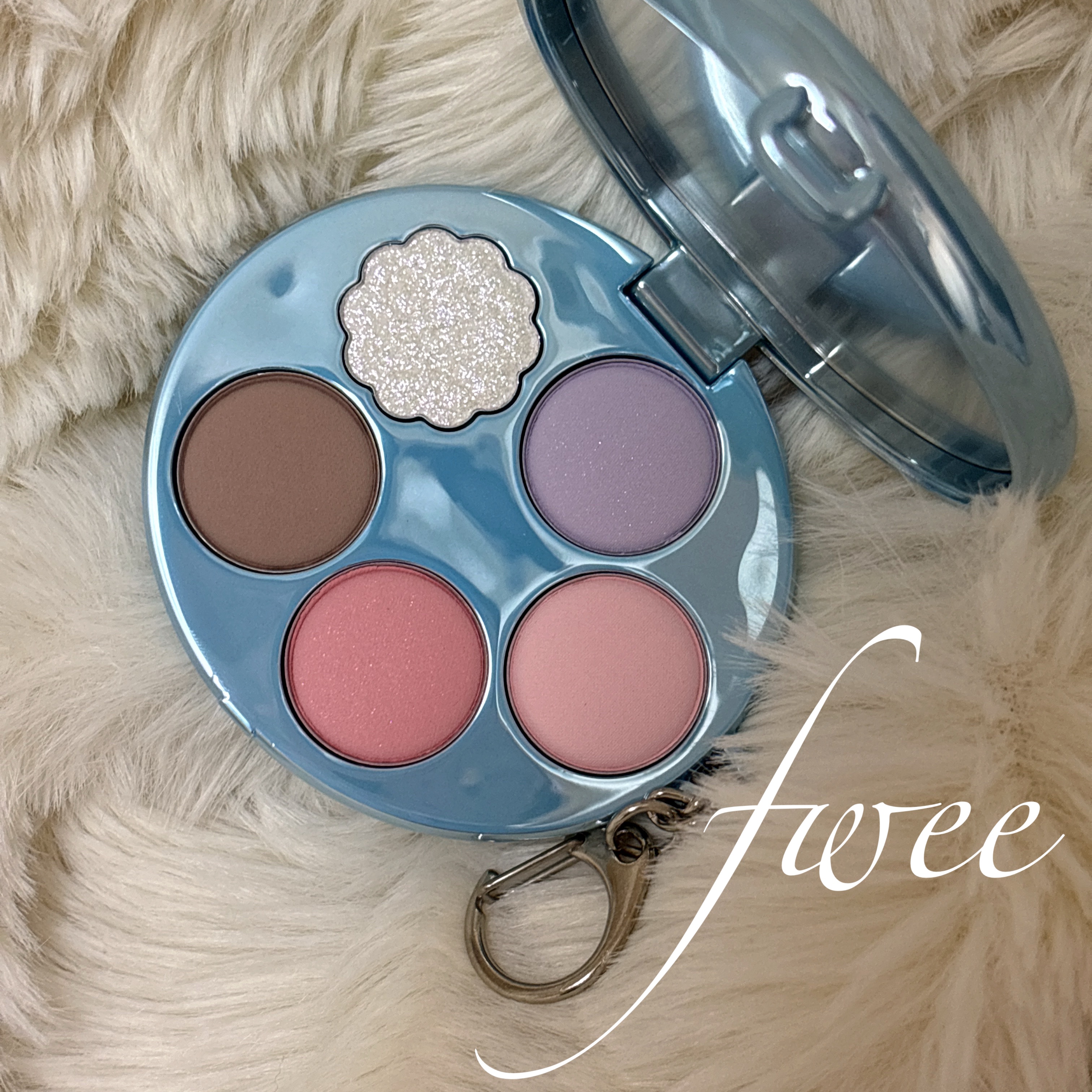 フィー ポケットアイパレット EP01 キャンディーフロス/fwee/アイシャドウパレットを使ったクチコミ（1枚目）