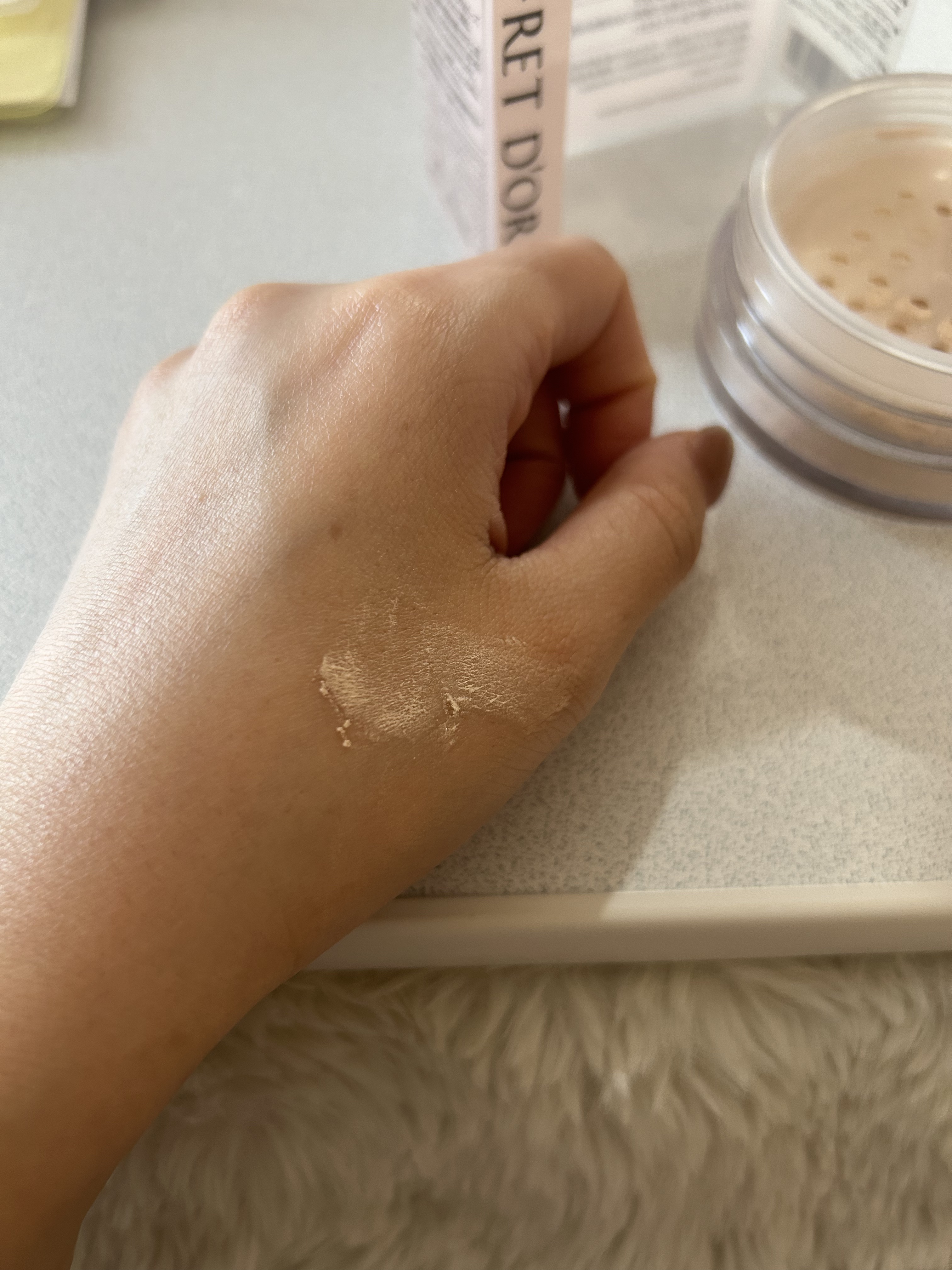 ルーセントフィニッシュパウダー ミニa/コフレドール/ルースパウダーを使ったクチコミ（3枚目）