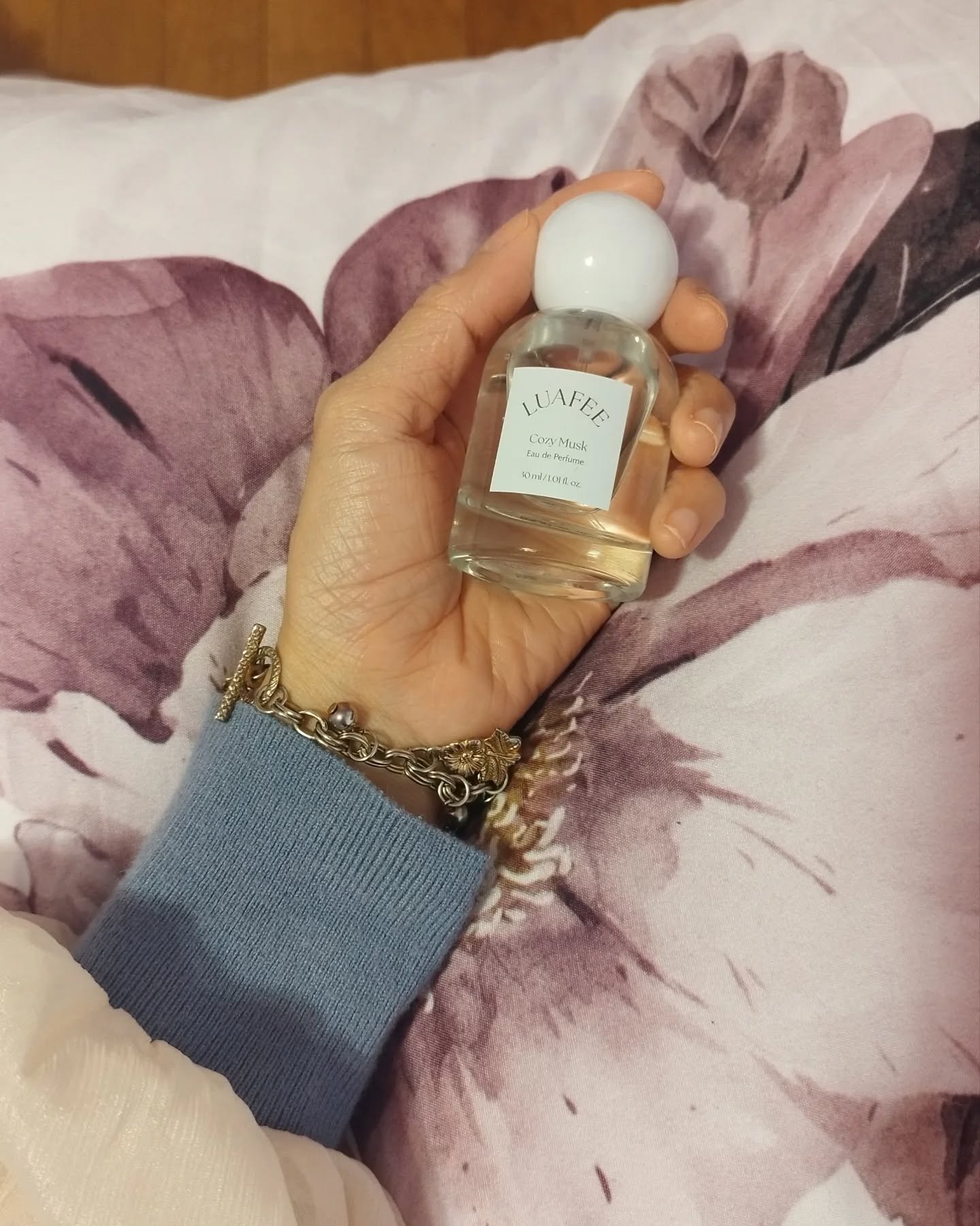 Qoo10＆オリーブヤング1位！
日韓で話題の香水ブランド
「LUAFEE」から新作が登場。

まるで洗いたてのふわふわな洗濯物みたいな香り
清潔感たっぷりの石鹸系フレグランスで
蒸し暑い夏でもずっと爽やか！
ムスクベースでクセがなく
男女