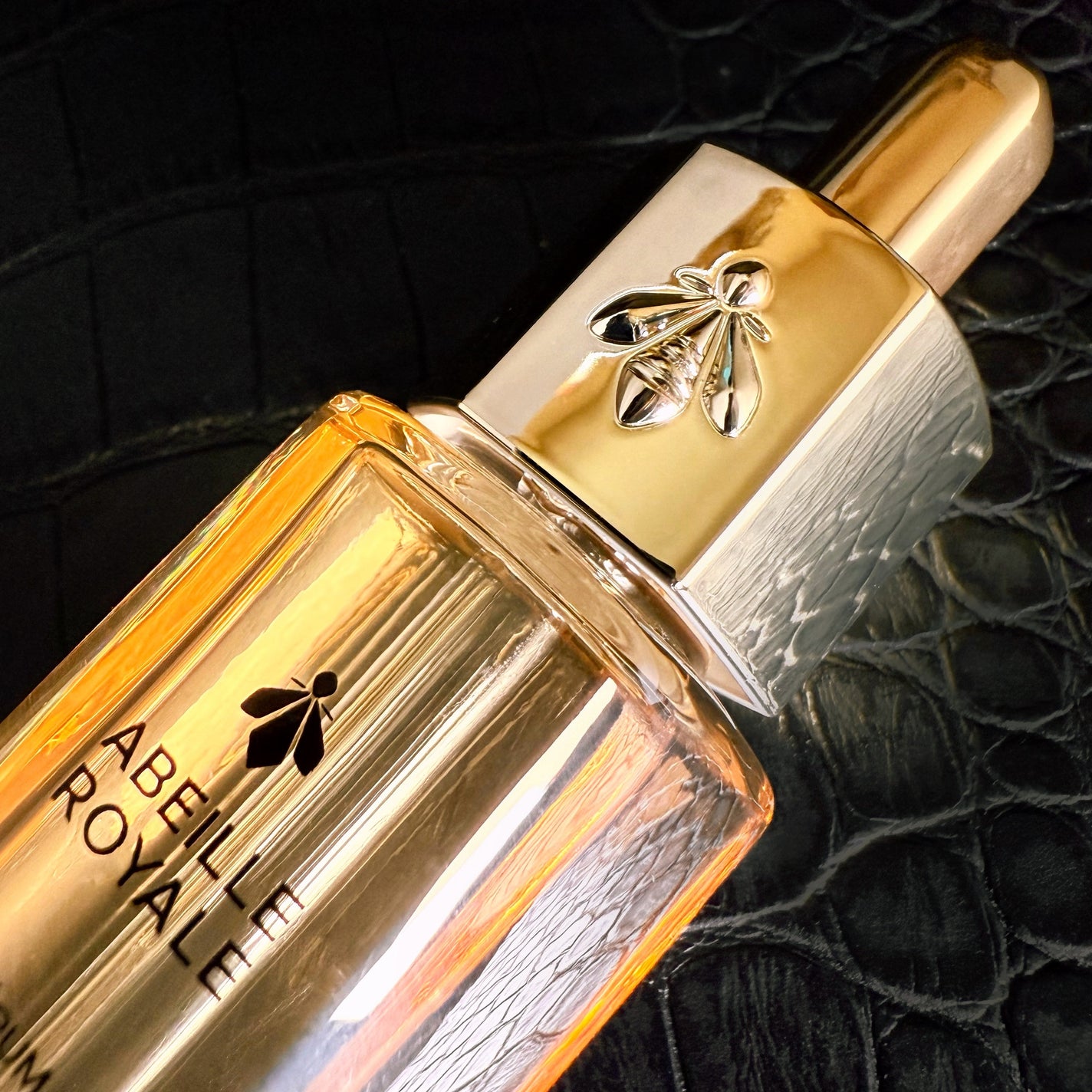 アベイユ ロイヤル ウォータリー オイル セロム/GUERLAIN/美容液を使ったクチコミ(3枚目)