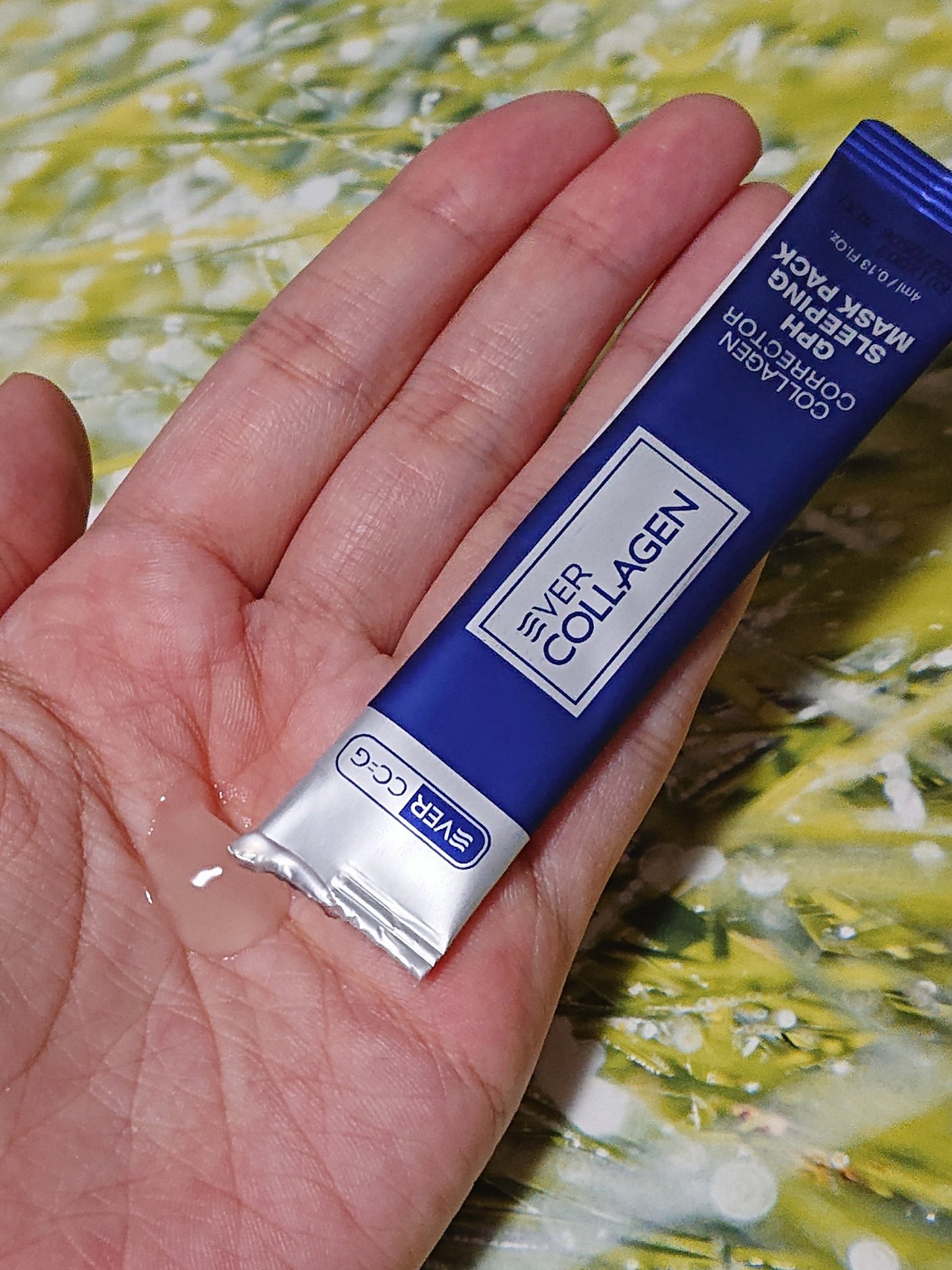 塗った翌日に「肌が鏡みたいにピカピカしてる」って言われました☺️笑

NEWTREE
✨『コラーゲンコレクターGPHスリーピングマスクパック』✨

塗るコラーゲン❕コラーゲンたっぷりです。簡単にケアできる超しっとりパックです。

洗い流す必